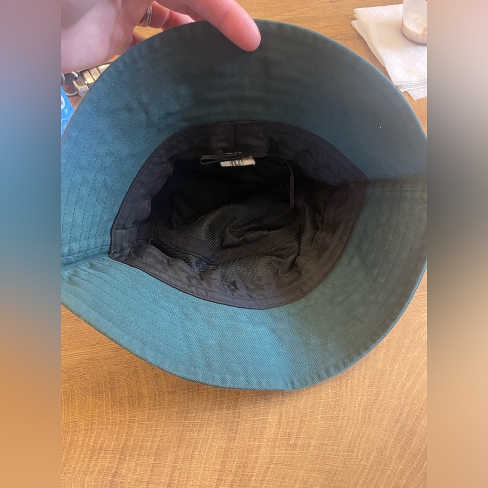 Bucket hat - Picture 2 of 3
